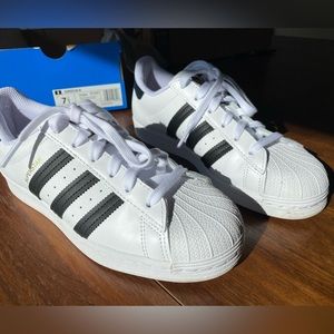 Adidas Superstar | Size 7.5